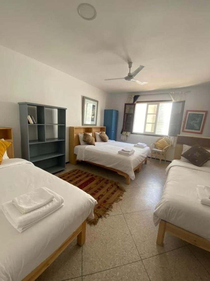 La Maison Jaune Dakhla Maison D'Hotes Rom bilde